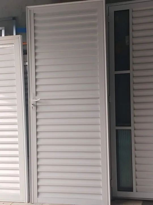 Portas de Alumínio Branco Linha Suprema 80x210