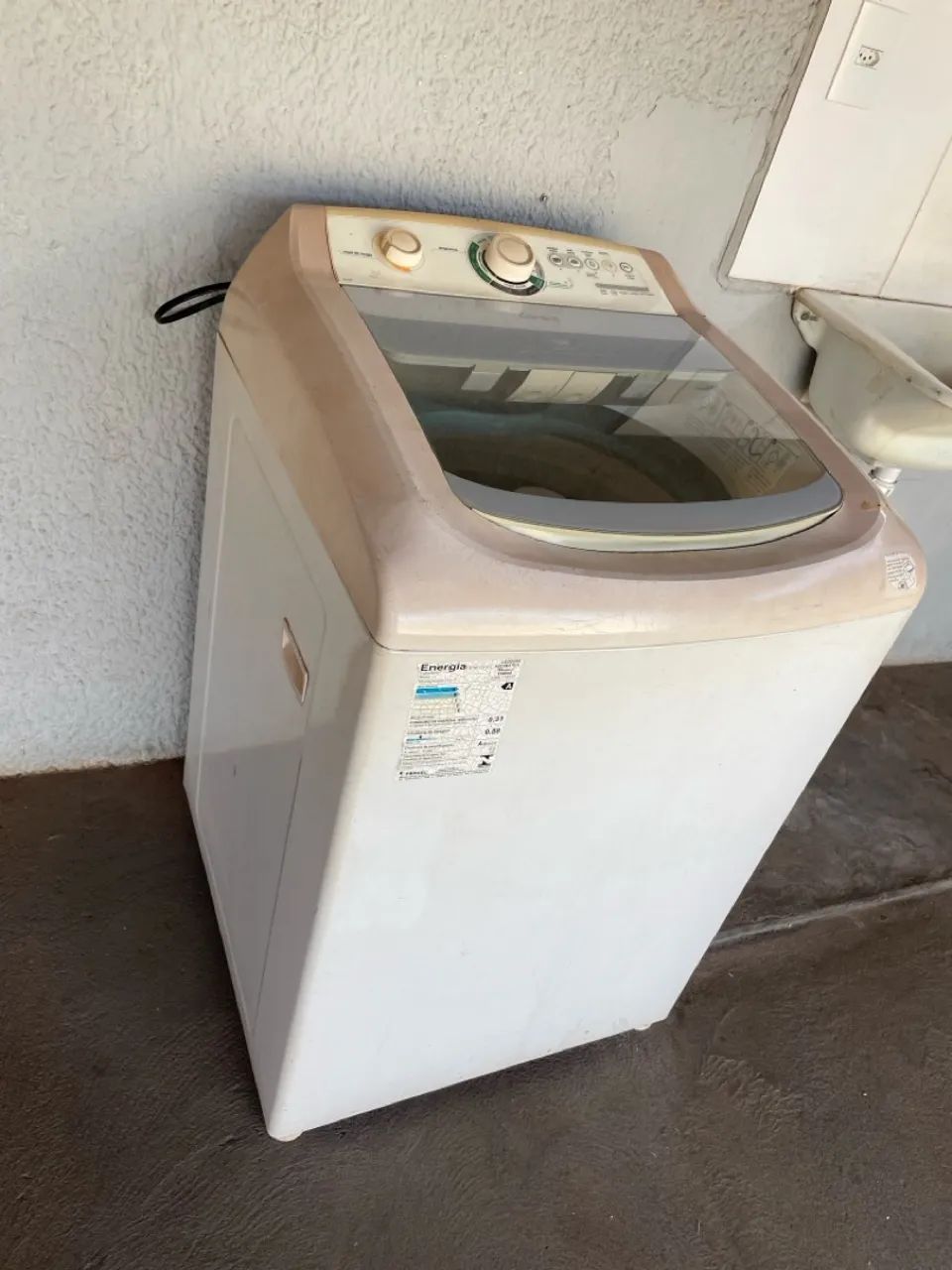 Máquina de Lavar Roupa - [Marca]