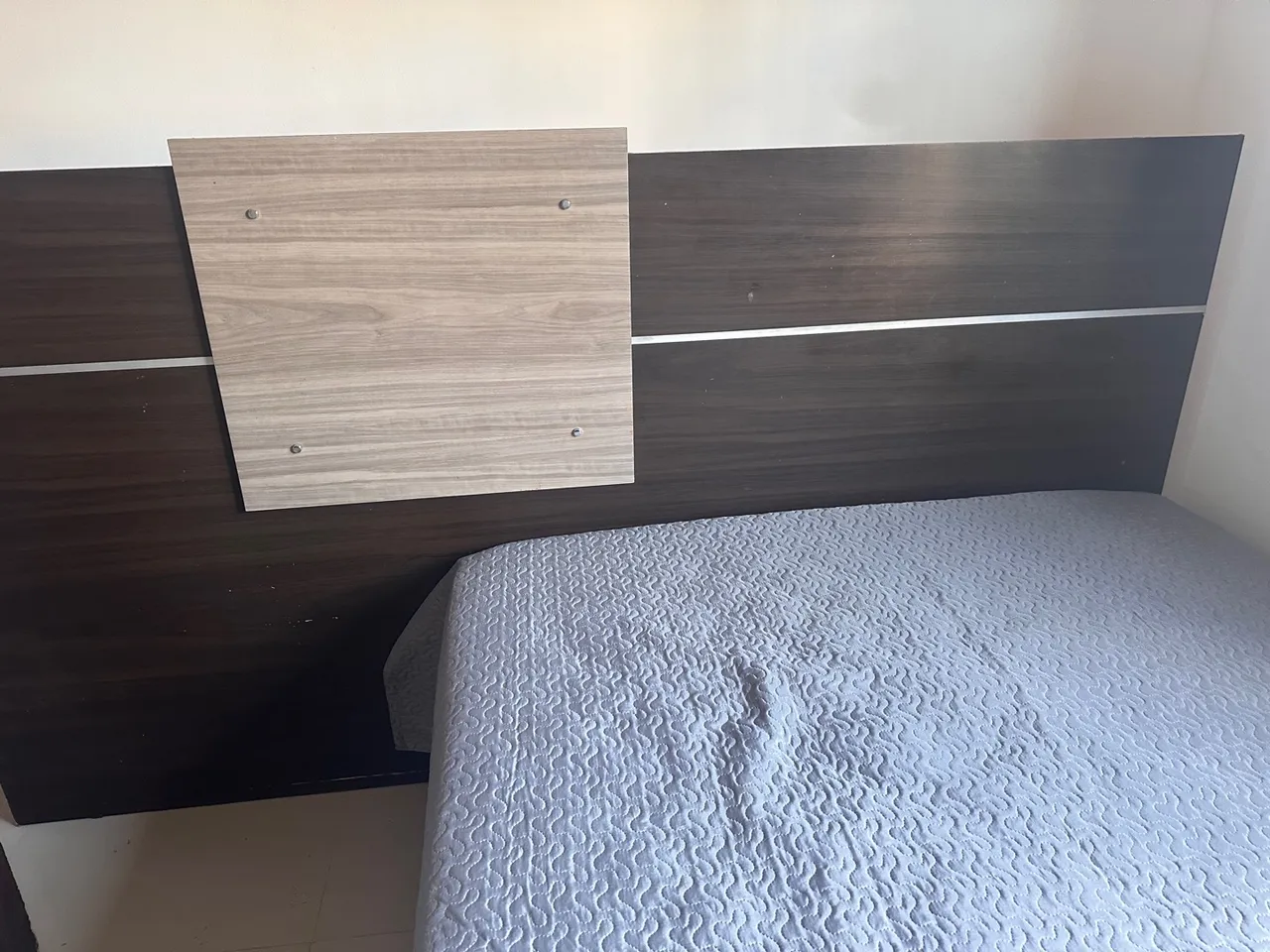 Cabeceira de cama moderna