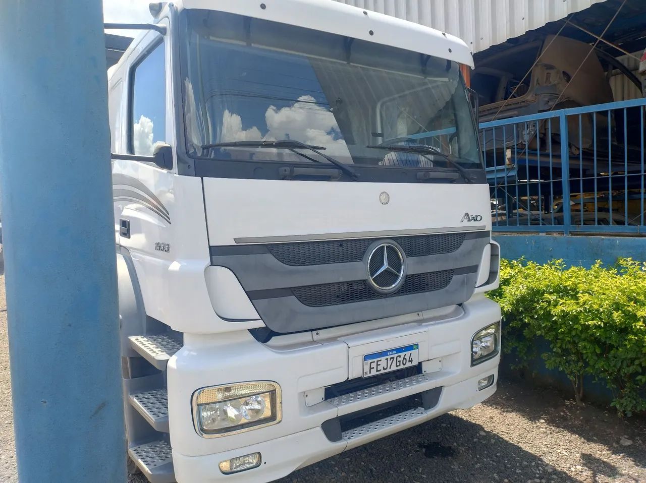 MB axor 1933 6x2  2013 carroceria 9m - Foto 7