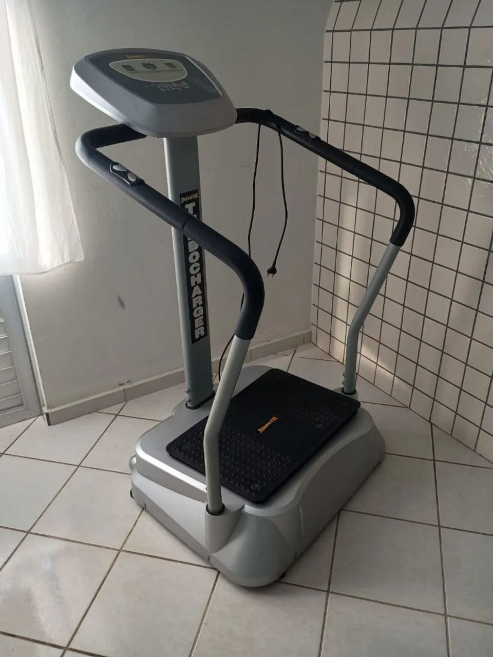 Plataforma Vibratória Energym (Treme-treme)