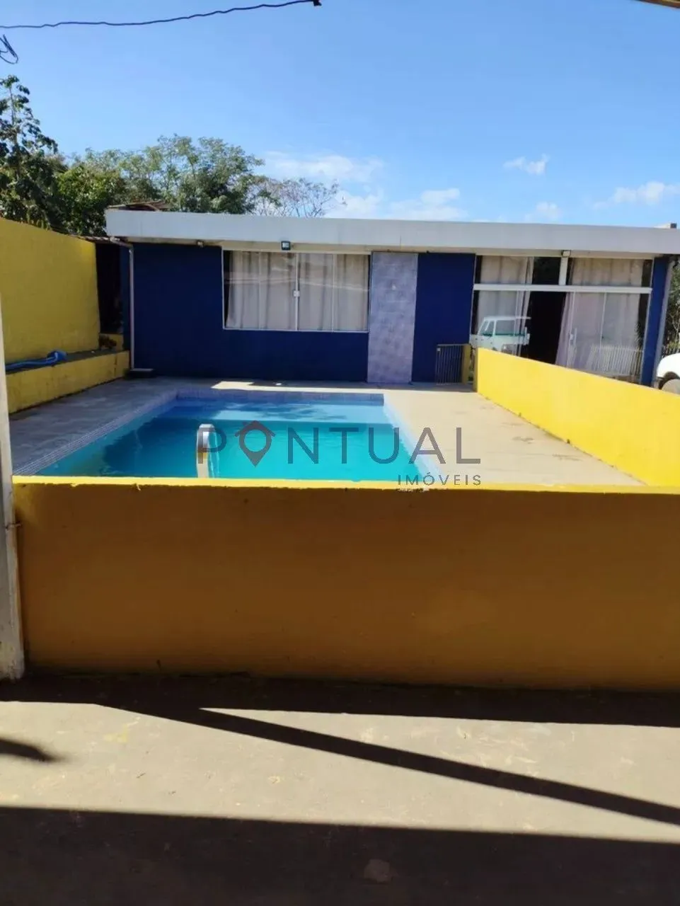 Chácara em condomínio: 2 quartos, 2 banheiros, 10 vagas de garagem, 600m² em Estância Oral
