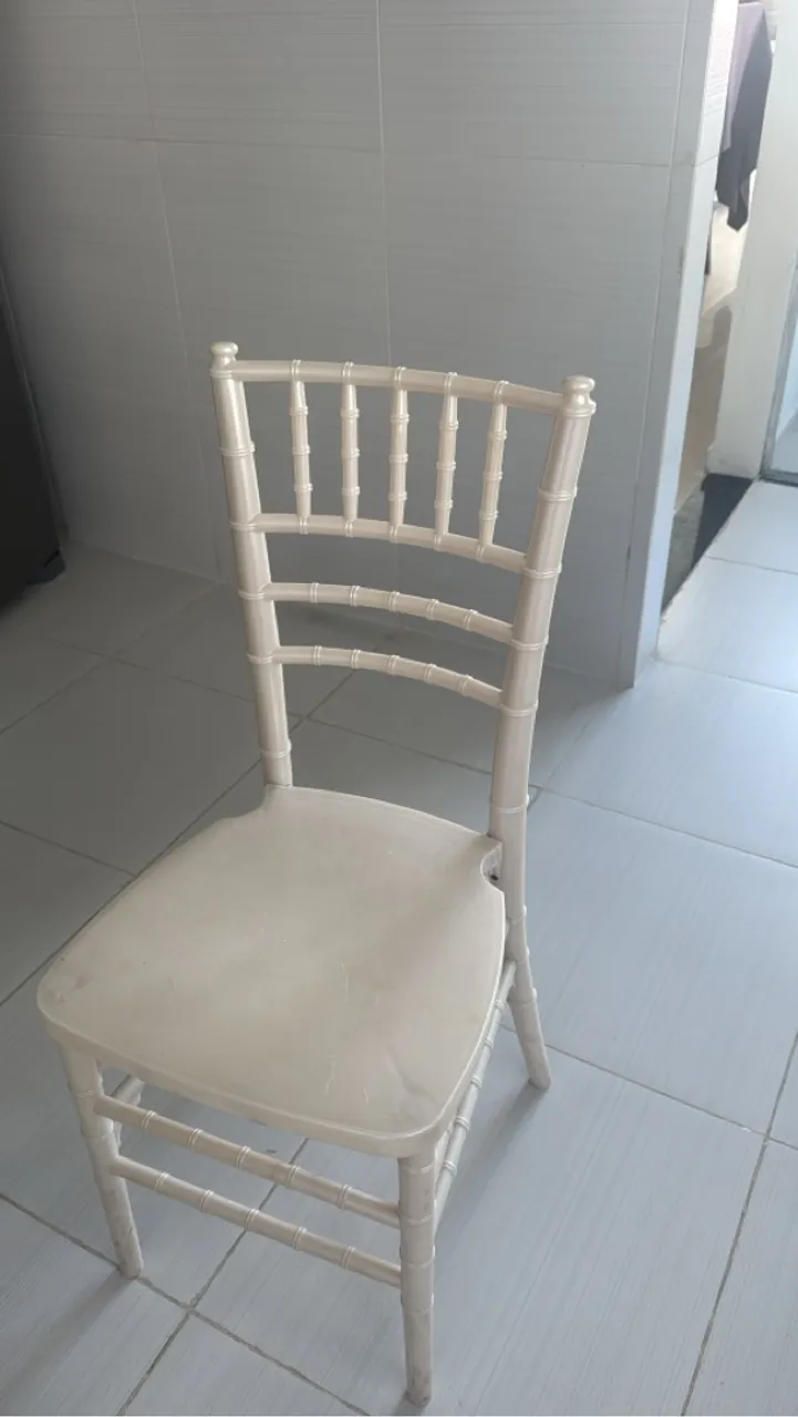 Cadeira Tiffany pérola