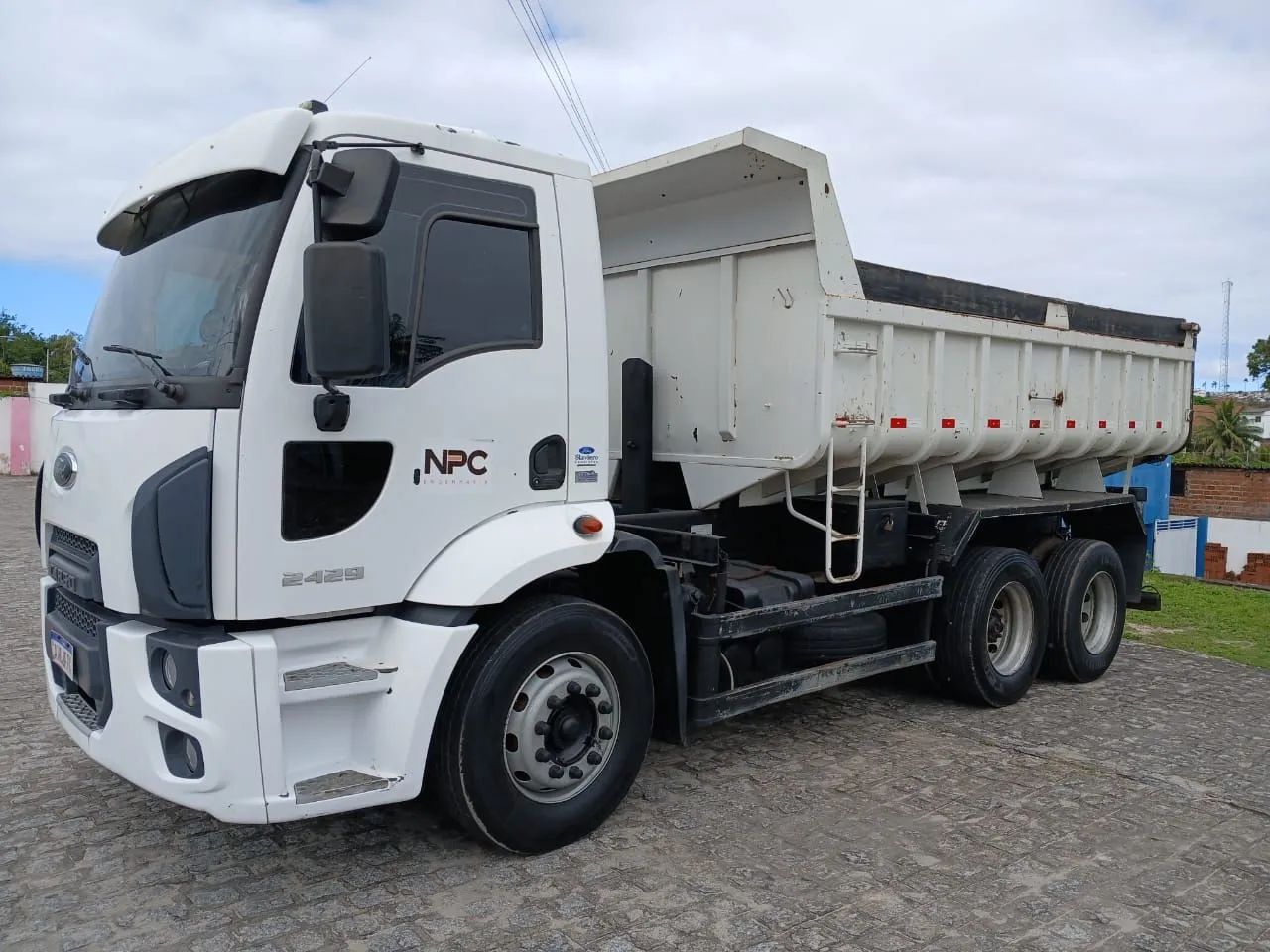 FORD CARGO 2429 6X2 ANO 2013