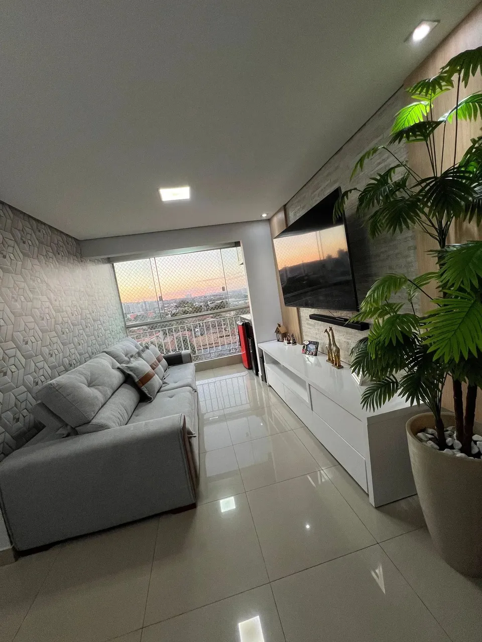 Apartamento no Setor Parque Oeste Industrial 3 quartos