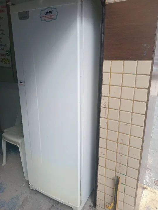 Vende-se Geladeira