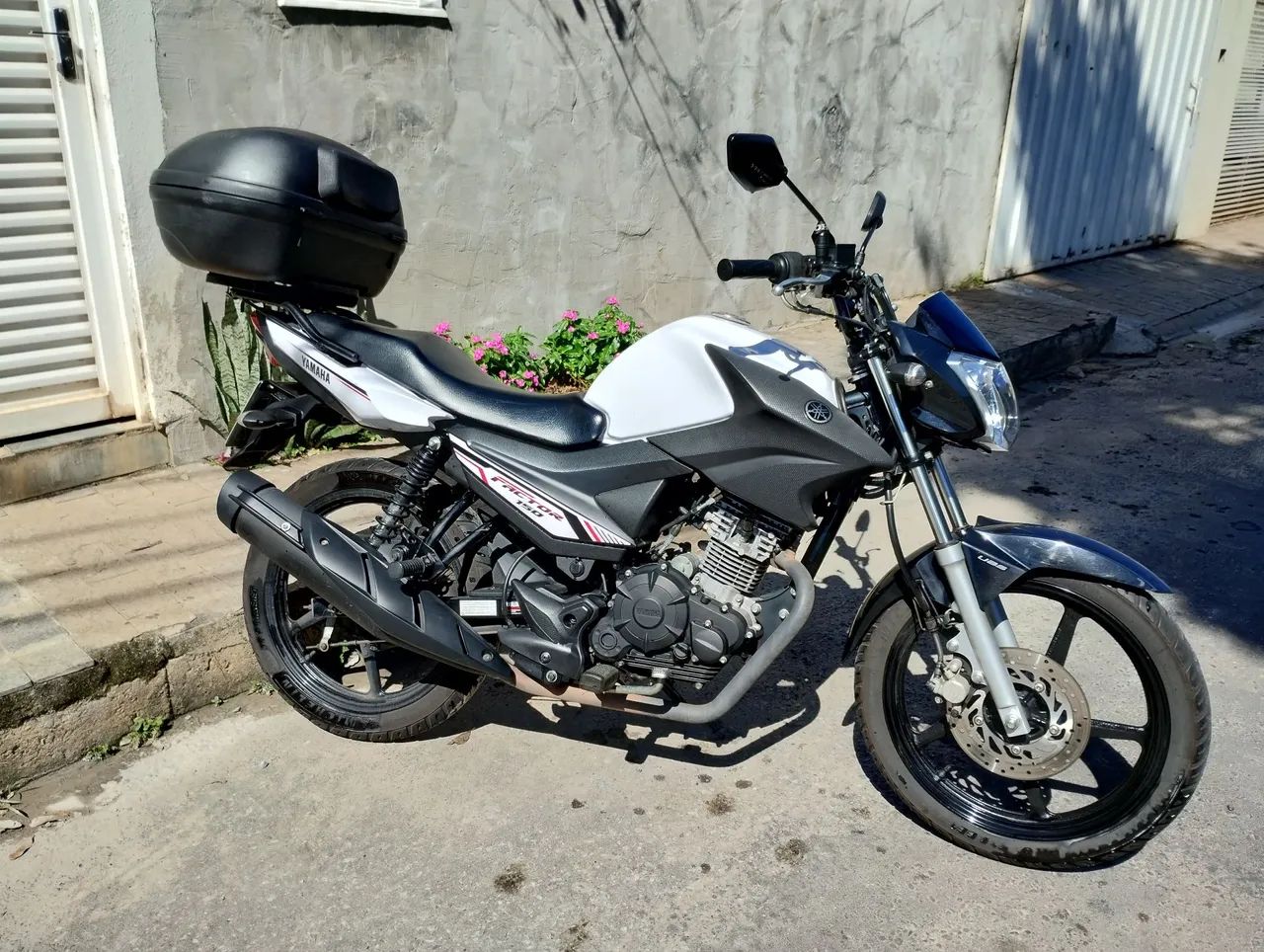 Yamaha factor 150 branca 