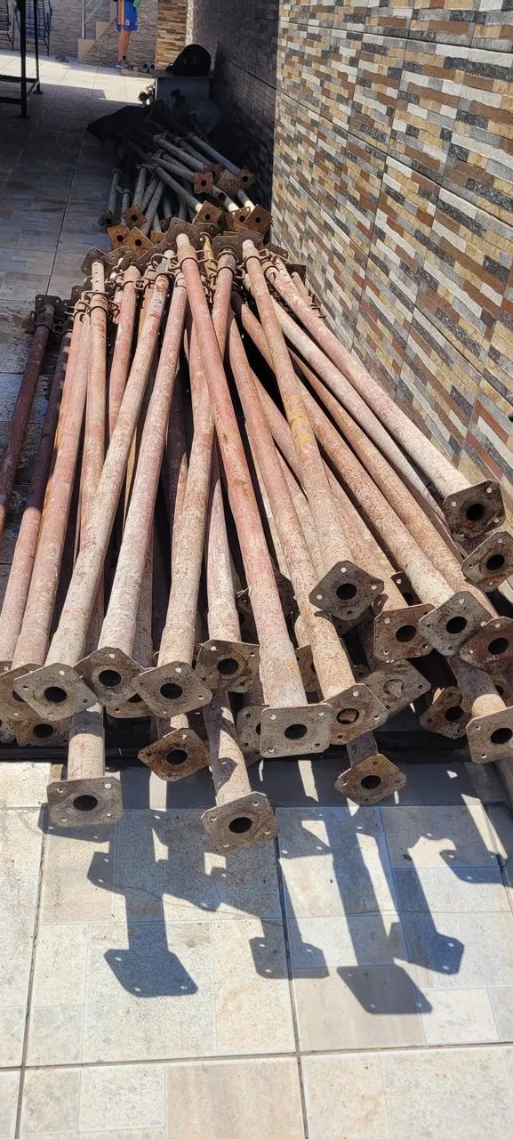 Escoras Metálicas para Construção