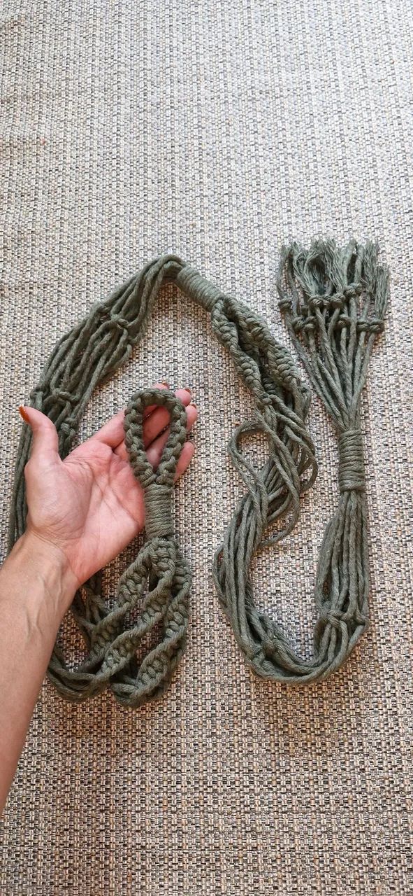 Suporte de macramê duplo para plantas - Cabe 2 vasos - Foto 2