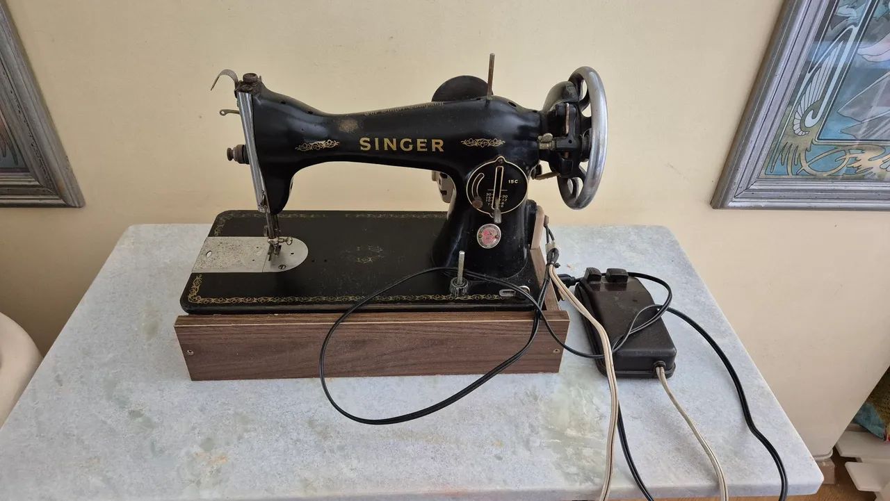 Máquina de Costura Singer Antiga - Foto 3