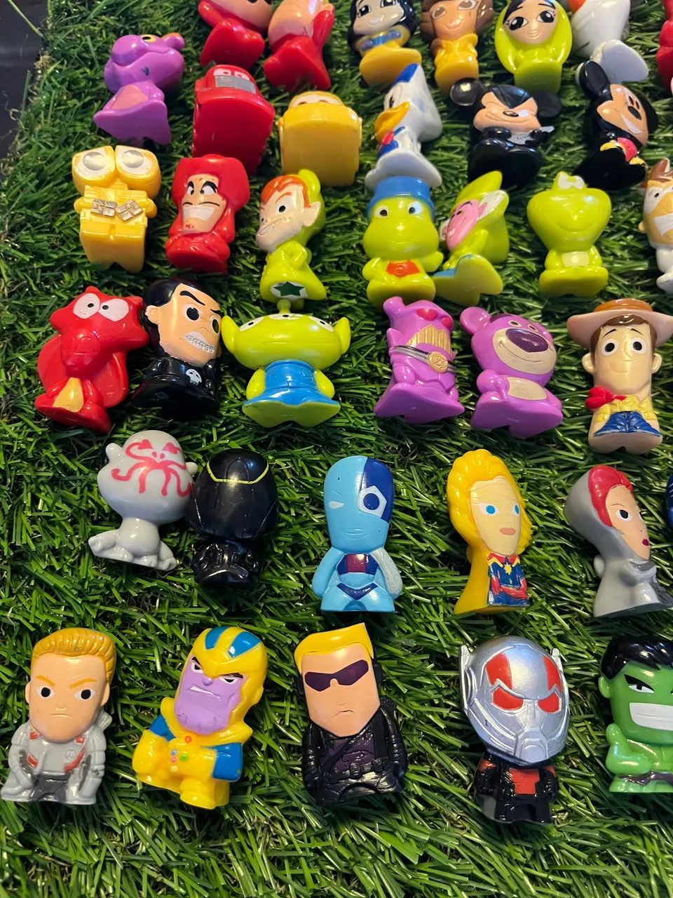 Miniaturas gogos da disney coleção - Hobbies e coleções - Barra da