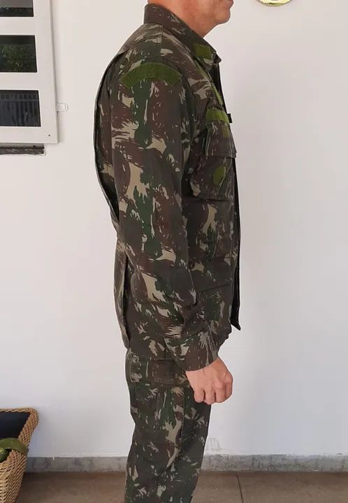 Uniforme camuflado completo em ótimo estado tamanho G Promoção - Foto 3
