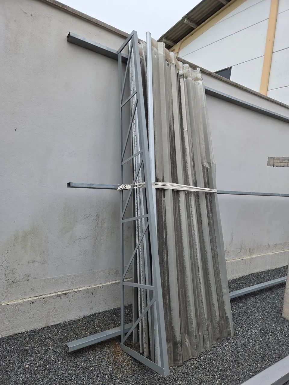 Estrutura metálica 64962135203075122