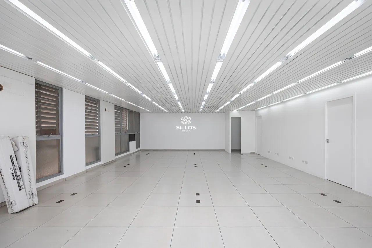 Sala comercial à venda com 131 m² no Centro de Curitiba - Foto 2