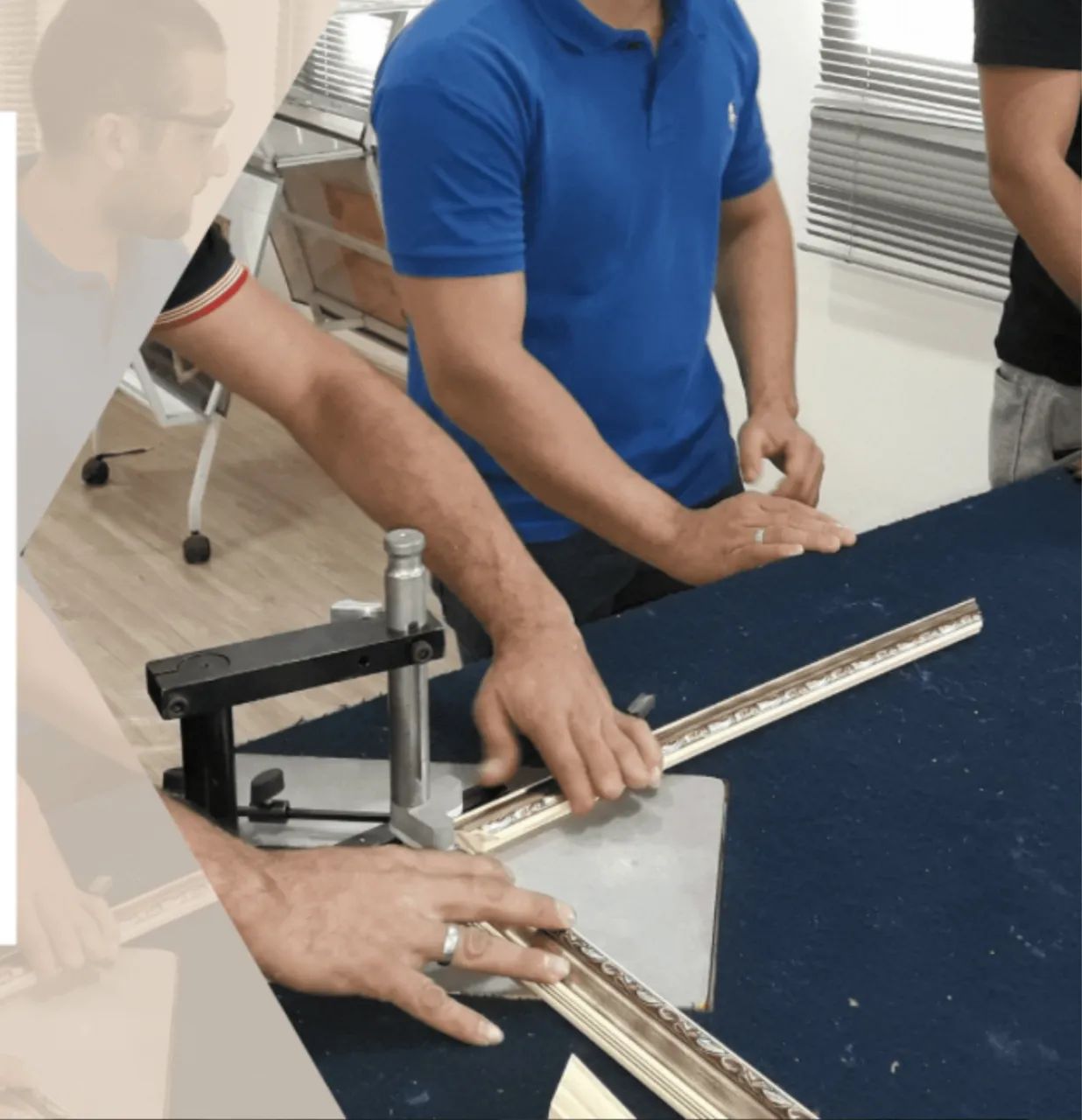 Trabalho manual molduraria