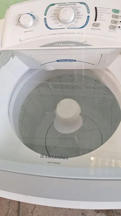 máquina de lavar roupa Electrolux 12kg.