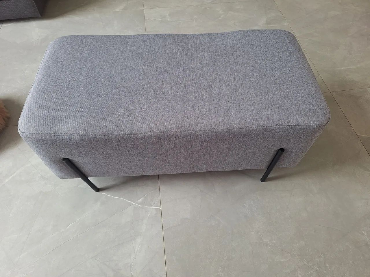 Puff retangular em linho