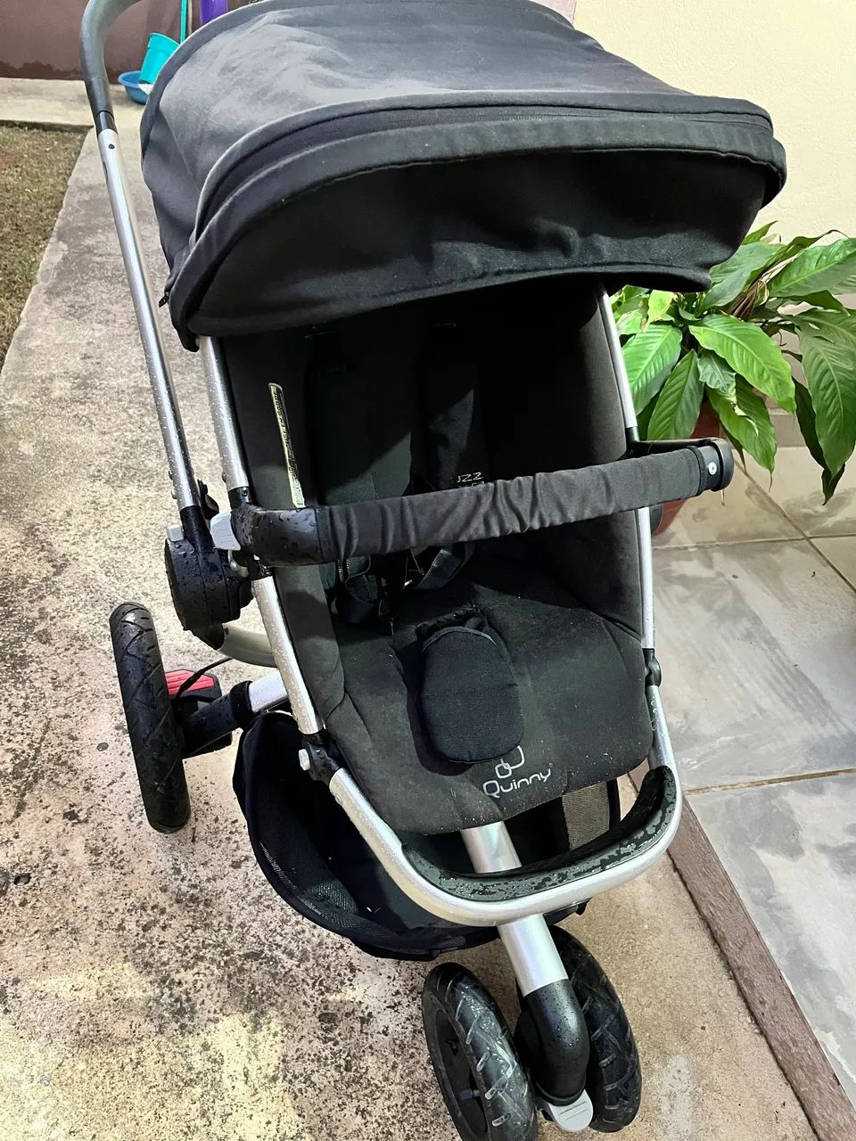 Quinny Buzz Xtra Quinny Pram In Quinny Buzz Xtra Rocking Red