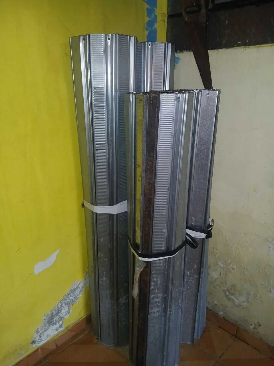 Portas de aço para garagem ou estabelecimento 