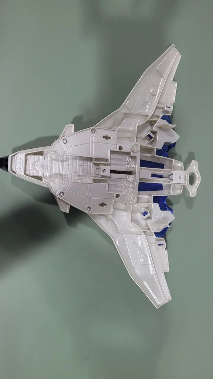 Miniatura de Avião Avengers - Foto 2