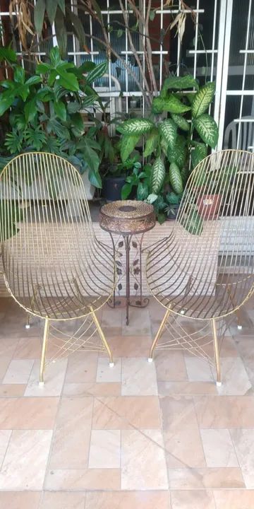 Duas Cadeiras de ferro para jardim/varanda/sala de estar década de 60 - antiguidade.