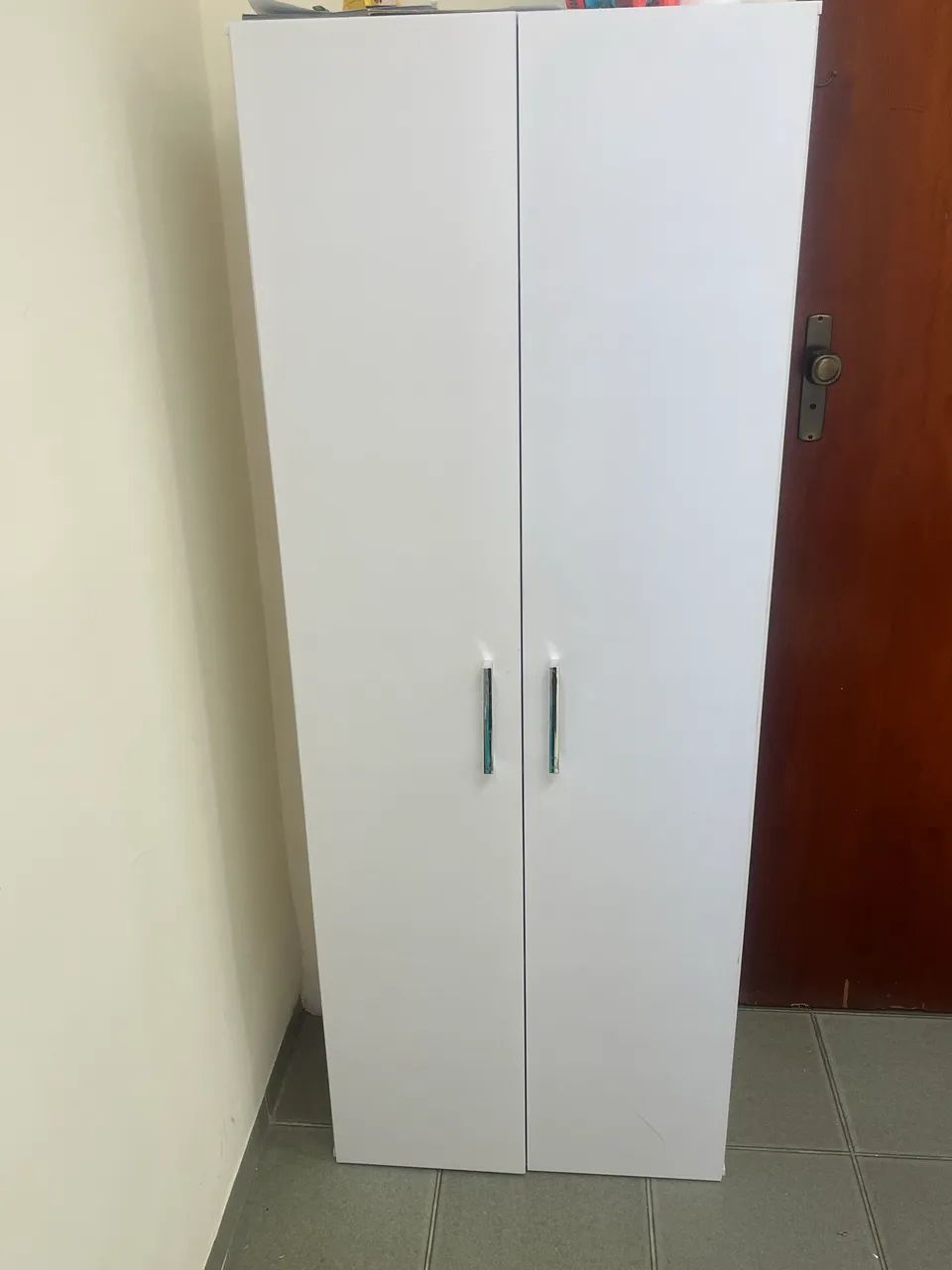 Conjunto de Móveis para Escritório - Mesa em L + Móvel Nichos + Armário Multiuso