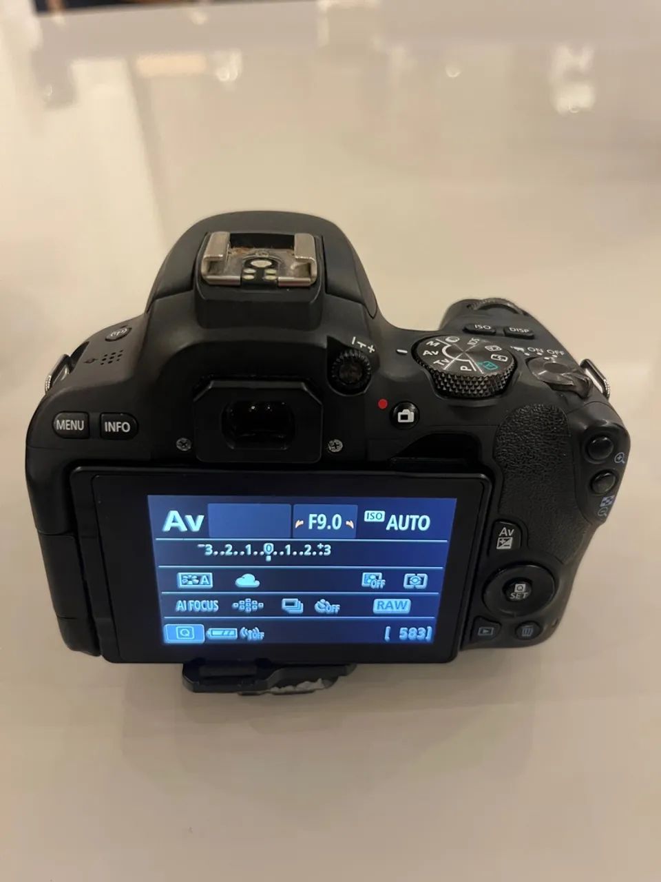 Camera Canon SL2 e lente do kit 18-55mm - Em ótimo estado  - Foto 2