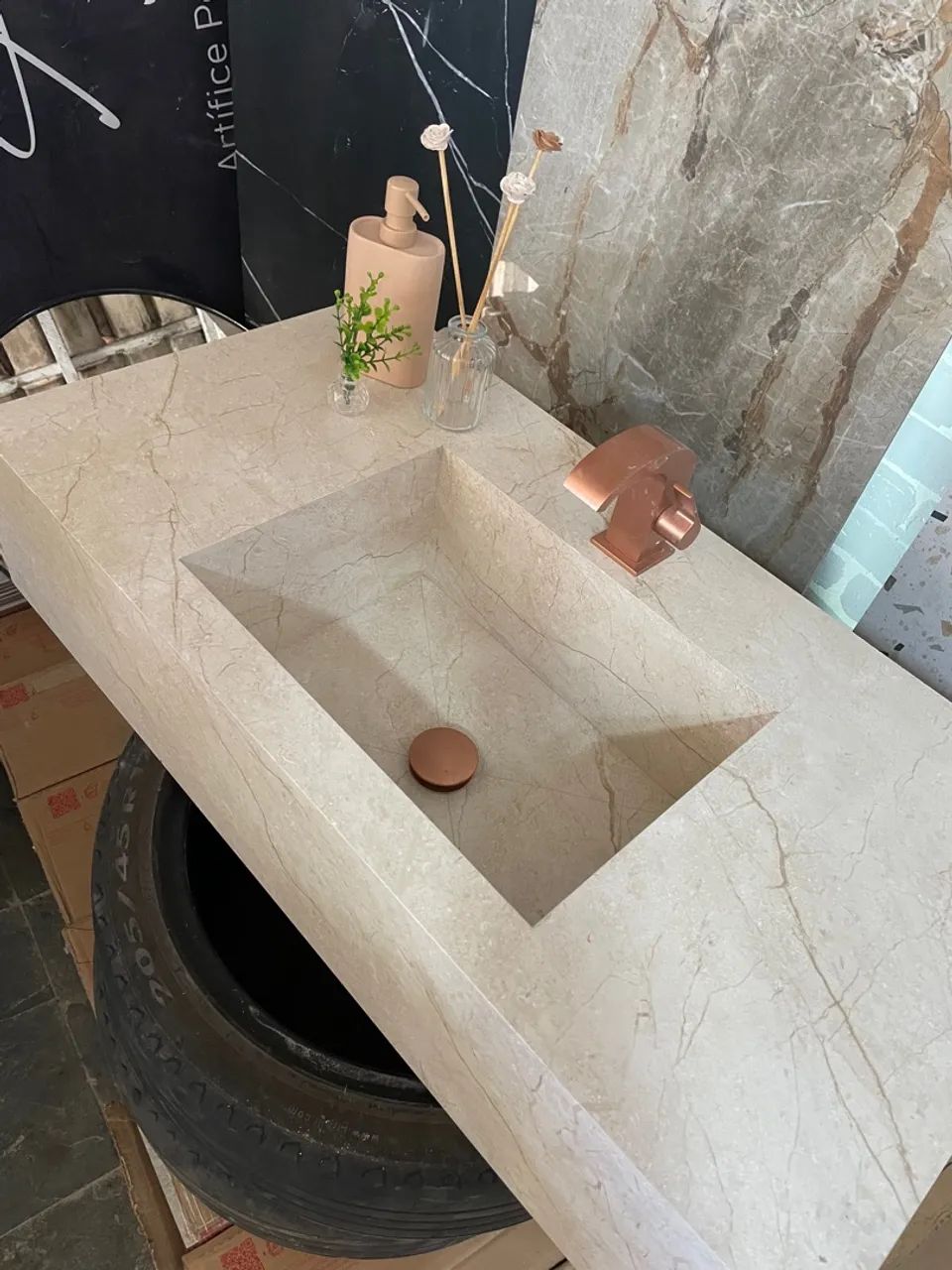 Cuba de pedra com design moderno64706690248450120