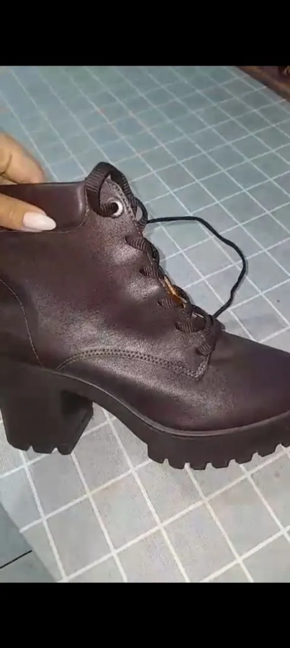 Bota coturno tratorada marrom