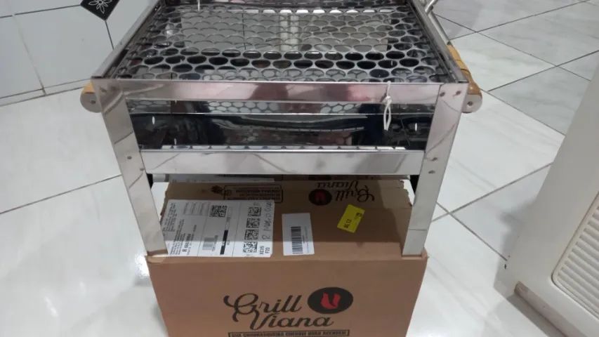 Churrasqueira de Bancada à Carvão INOX C/ Grelha Moeda Portátil