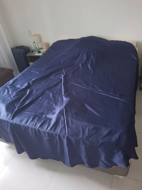 Toalha de mesa redonda em Cetim Azul Marinho