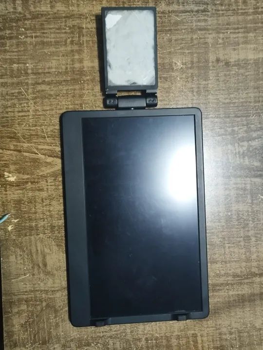 Extensor de tela notebook, precisa do adesivo para grudar no notebook 64396936411906120