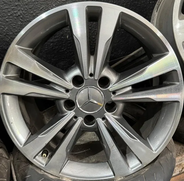 01 Roda Aro 17 Mercedes-Benz