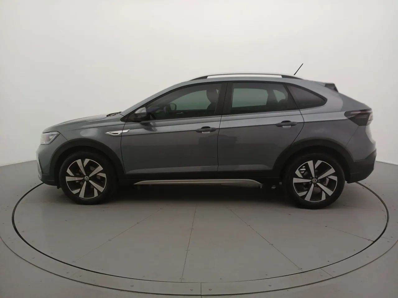 Volkswagen Nivus Highline 1.0 200 TSI Flex Aut., foto 2 de 18