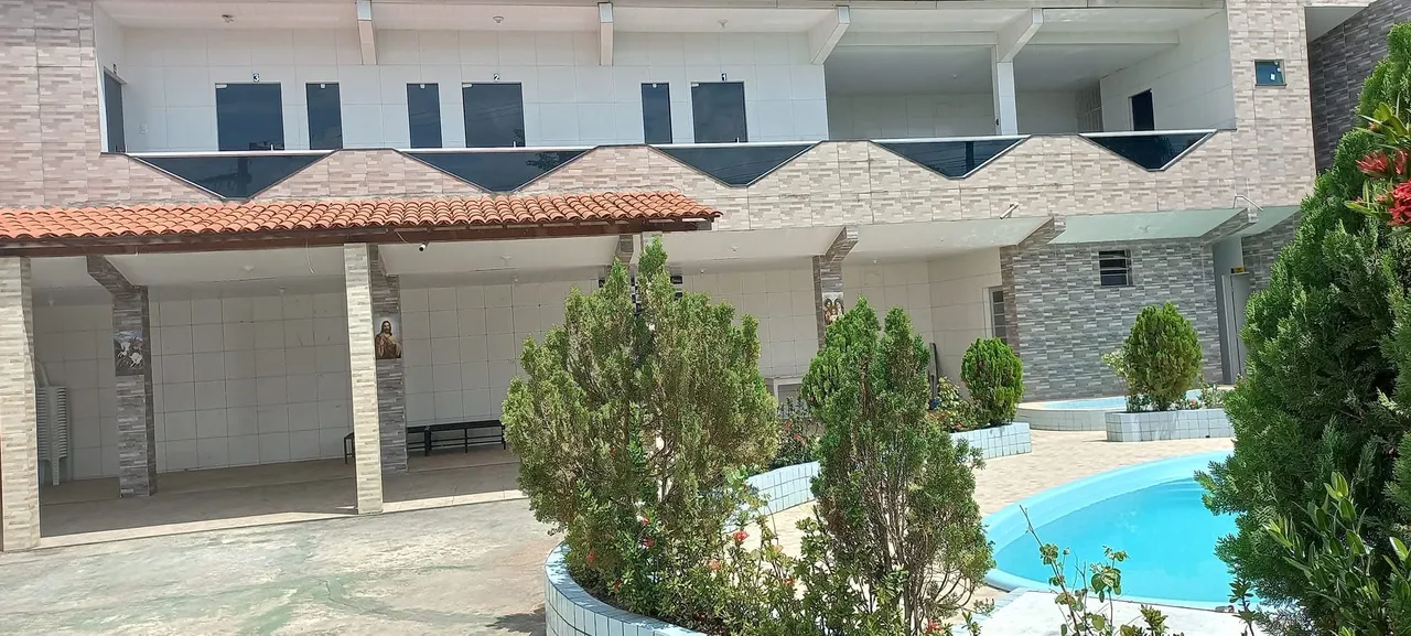 Alugo casa com piscina para o carnaval