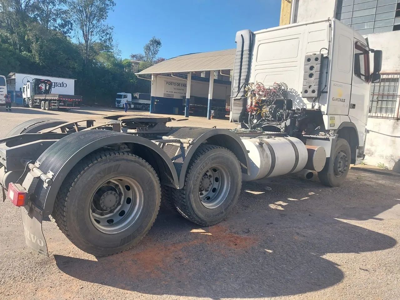 Volvo FH 520 e FH 440, 6x4, i-shift, 2011 com rastreador - Foto 3