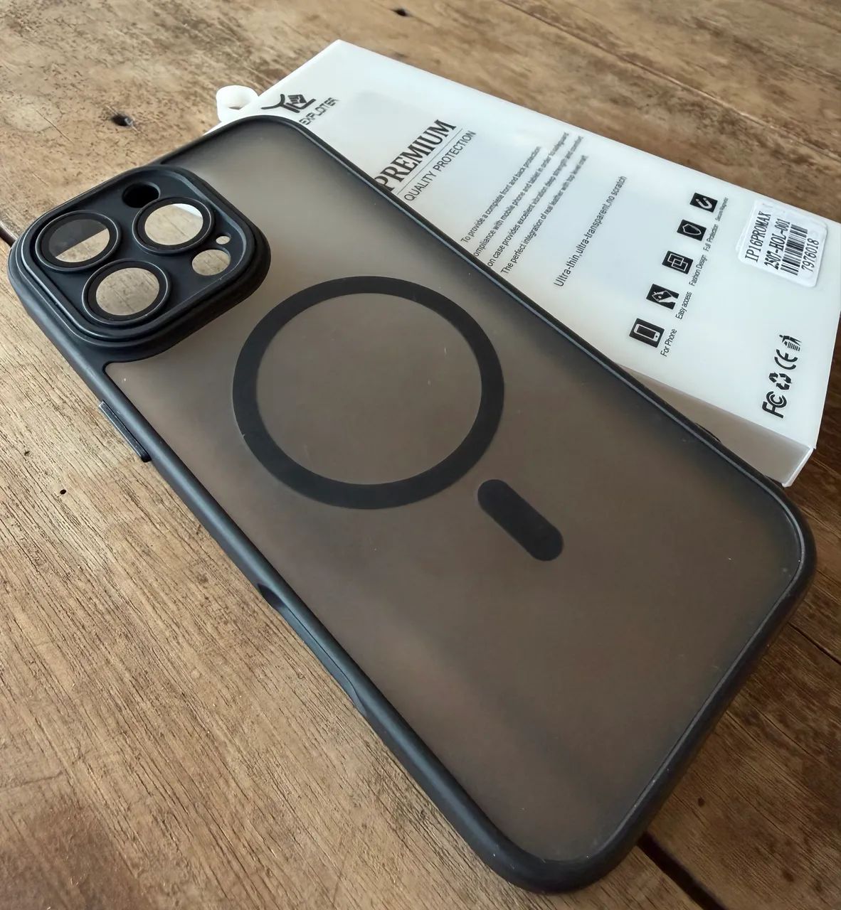 5 Capinhas para IPhone 16 Pro Max - Foto 4