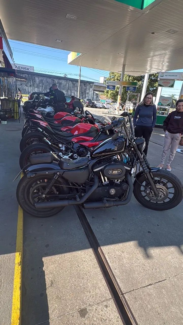 Harley 883r 2010