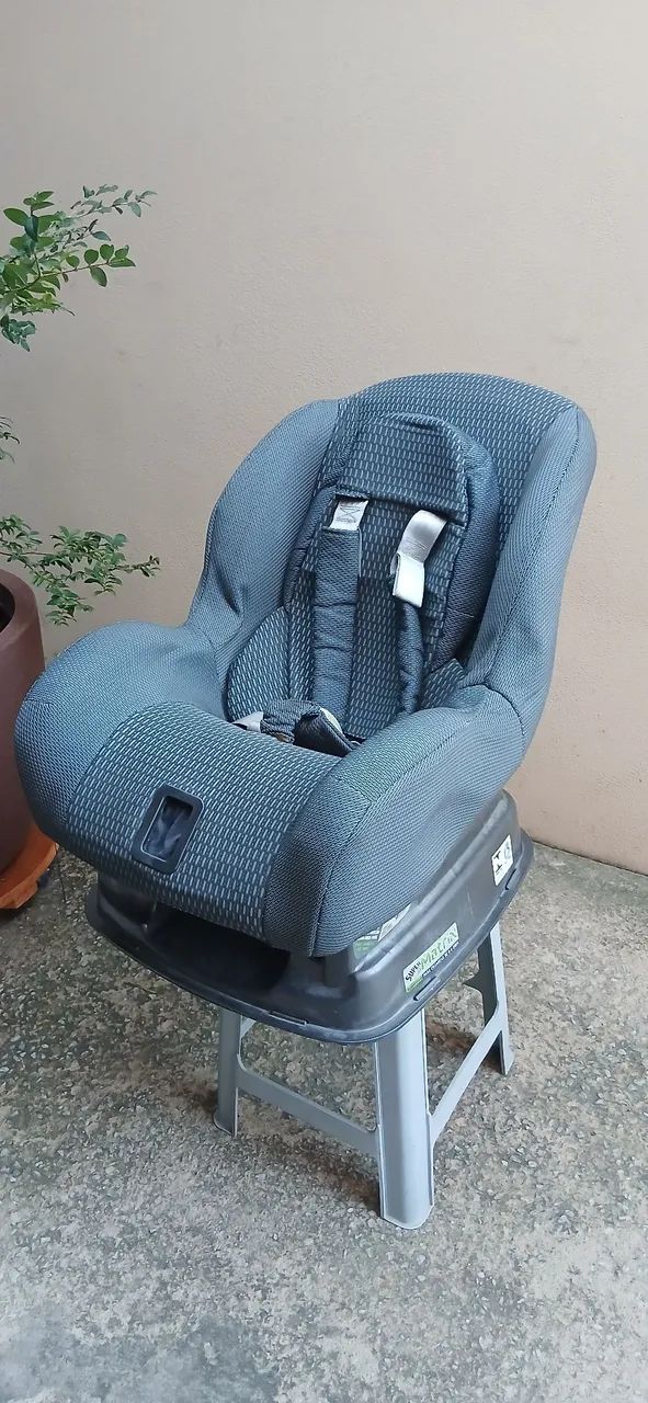 Cadeirinha Bebê conforto em ótimo estado. Preço justo. 