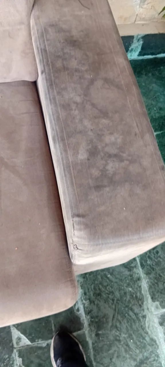 Sofa Retrátil 3 lugares usado