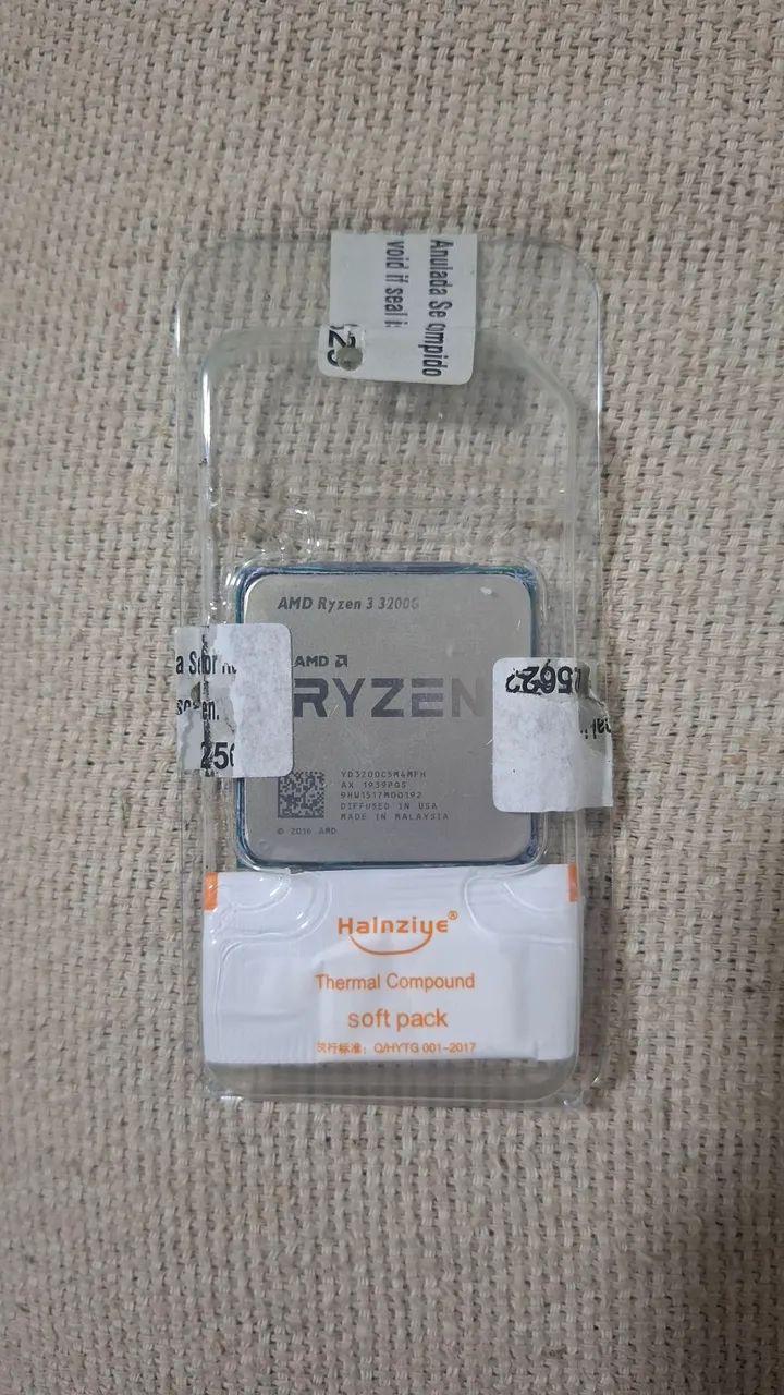Processador Ryzen 3 3200g ( SEM COOLER )