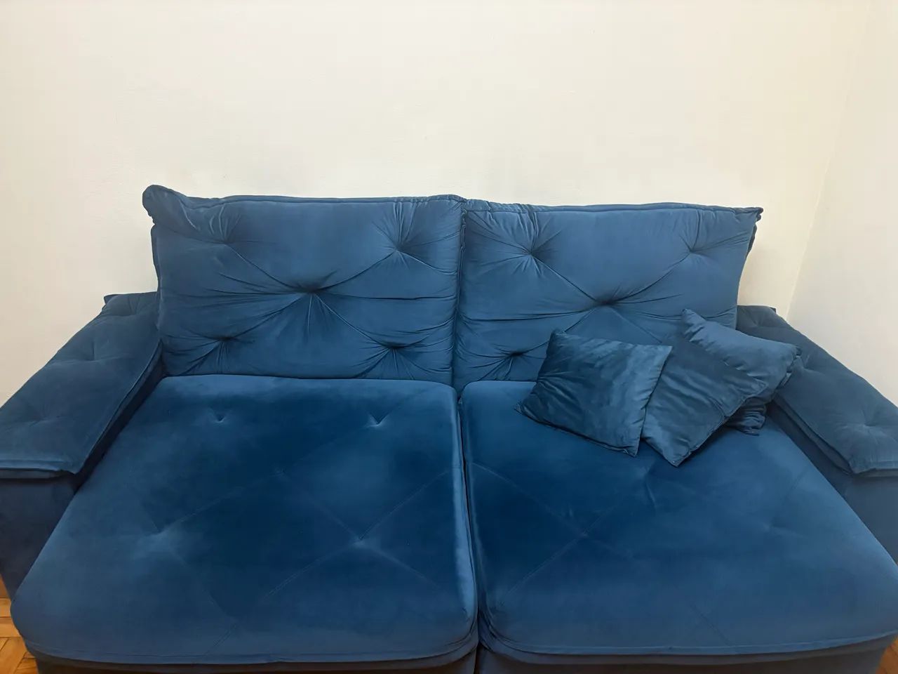 Sofá retrátil azul caneta  - Foto 2