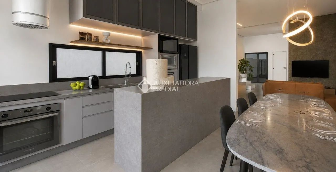 Casa individual com 3 quartos sendo 2 suítes no Carianos - Foto 3
