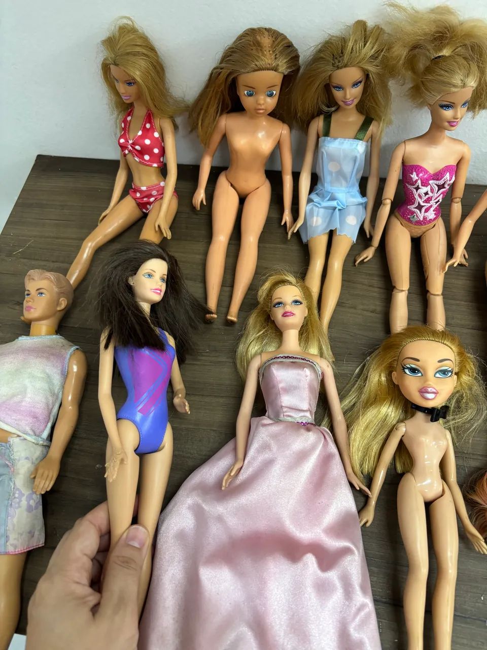 Lote sucatas barbie, Suzi e bratz - Foto 4