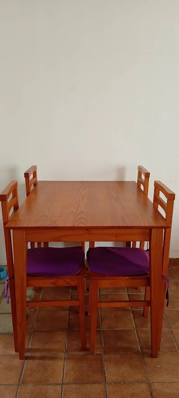 Mesa jantar com 4 cadeiras