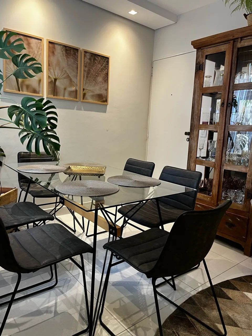 Mesa de jantar com tampo de vidro + 6 cadeiras  - Foto 2