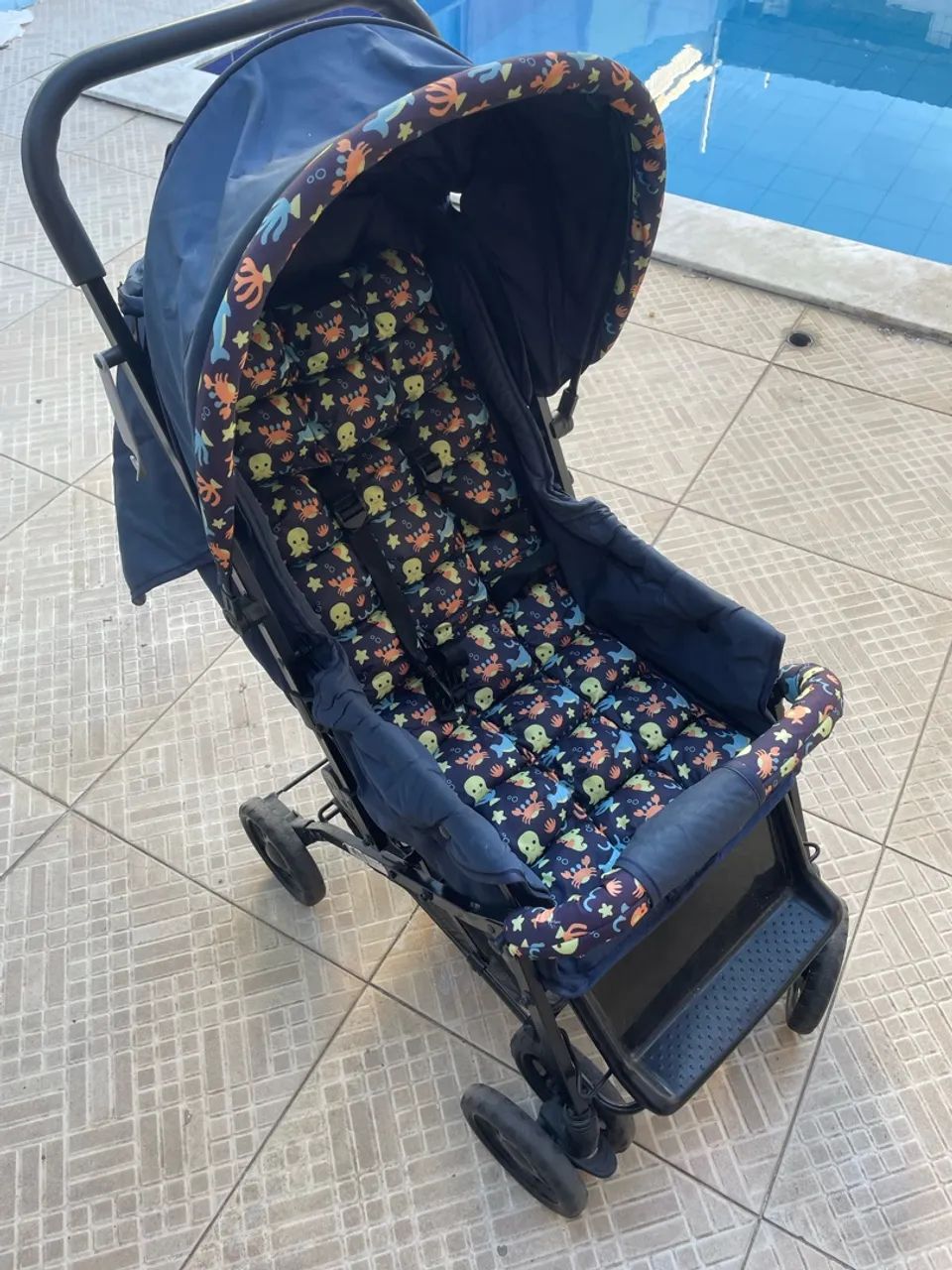 Carrinho de bebê Stillo, suporta até 13 kg