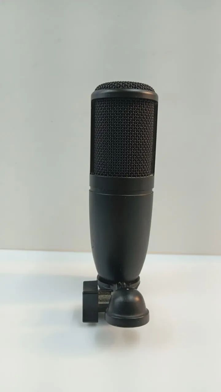 MICROFONE CONDENSADOR  MARCA :AKG  MODELO : p 120 sem shock mouth
