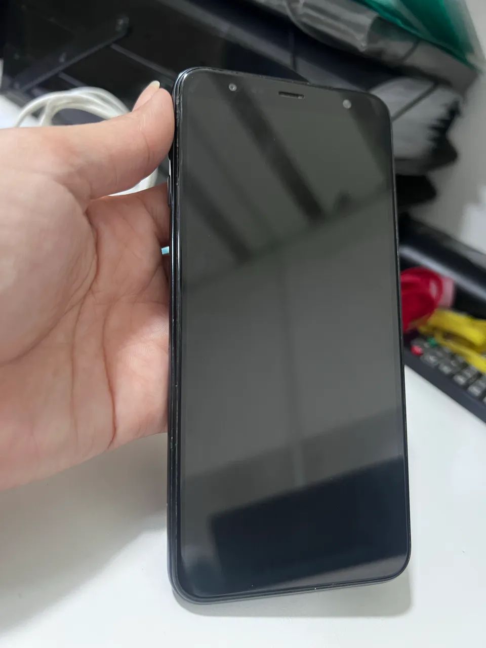 Celular Samsung J4 usado  - Foto 3