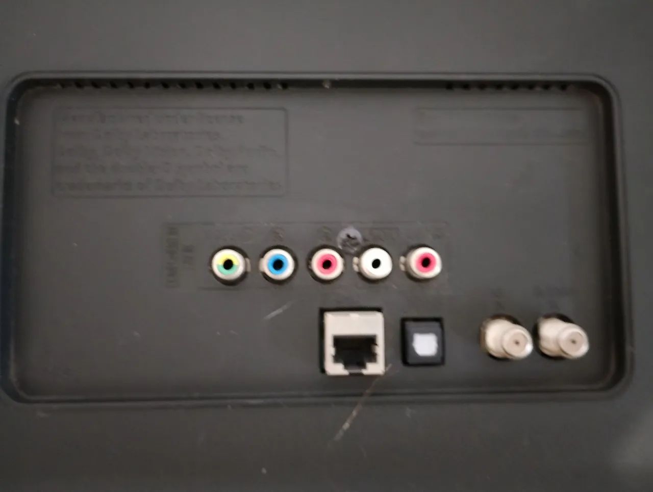 TELEVISOR LG. 43". DEFEITO: IMAGEM COM LISTRAS. TENHO VIDEO CASO QUEIRA OLHAR. - Foto 2